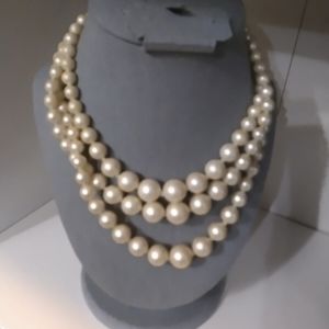 Three Strands Chunky  Art Deco  Pearl Necklace.